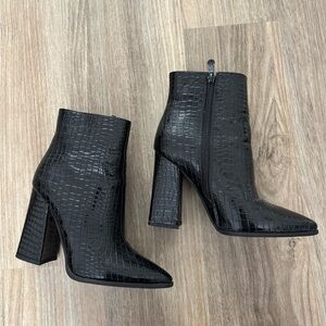 Pretty Little Thing 4in Black Croc-Embossed Pointed Toe Ankle Boots